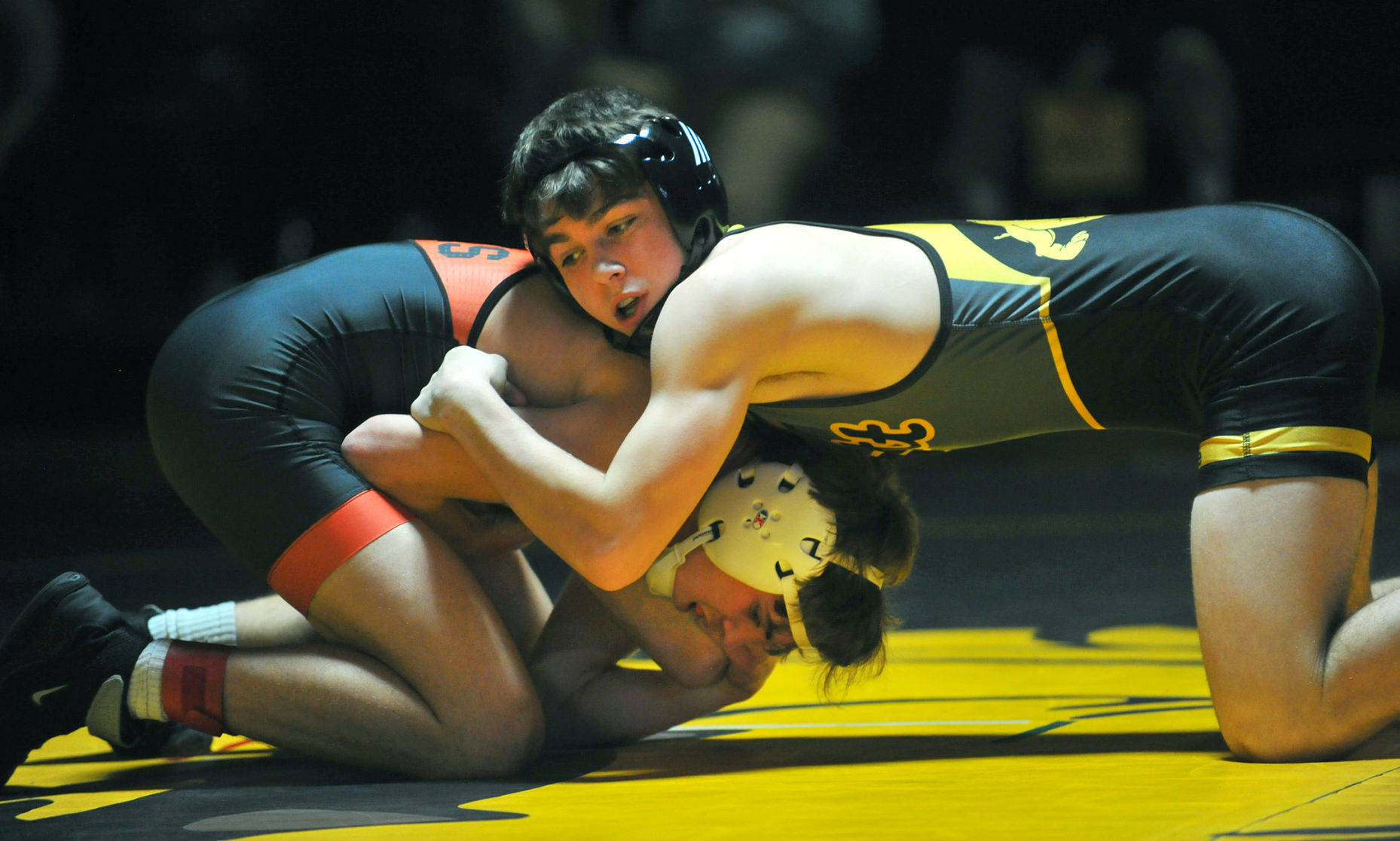 021220-qc-spt-bett-wrestling-694